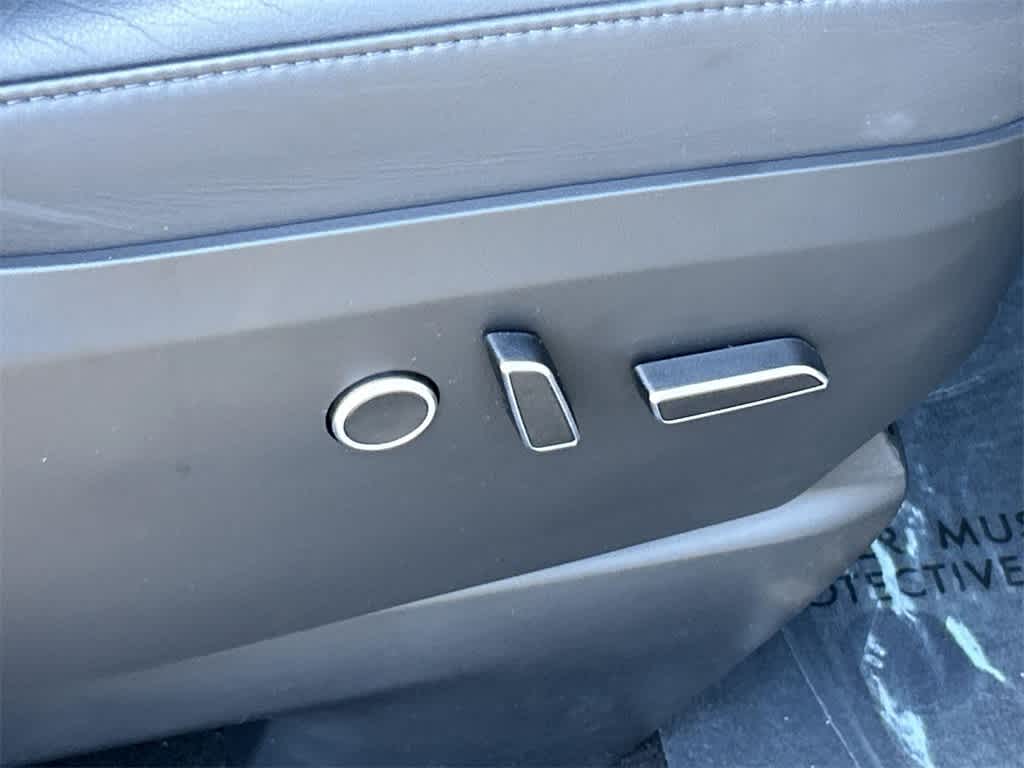 Thumbnail: 2022 Tesla Model X - 43