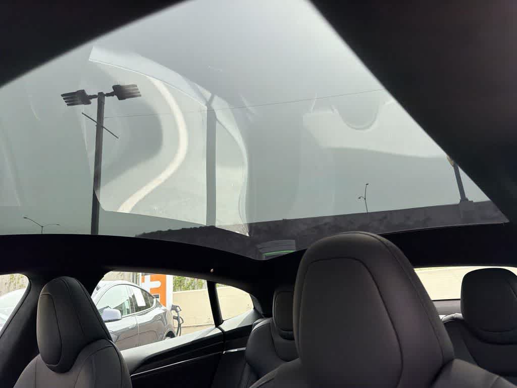 Thumbnail: 2023 Tesla Model S - 10