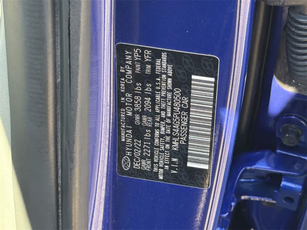 Thumbnail: 2023 Hyundai Elantra - 10