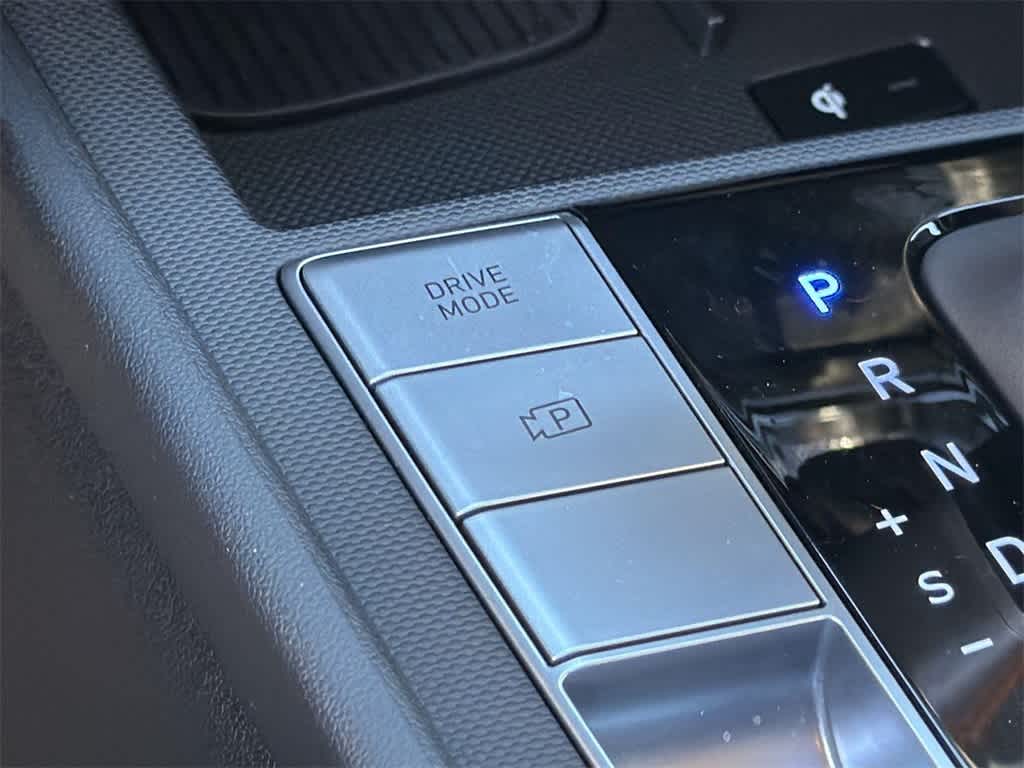 Thumbnail: 2025 Hyundai Elantra - 22