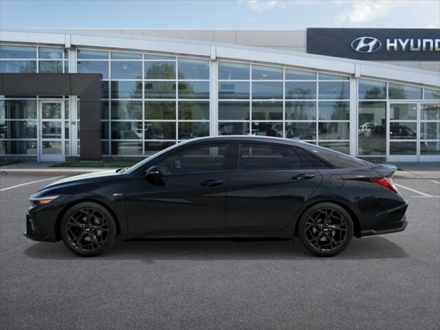 Thumbnail: 2025 Hyundai Elantra - 3