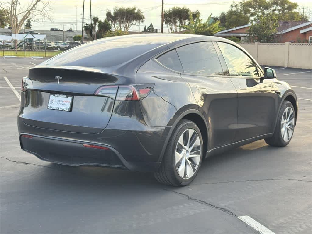 Thumbnail: 2024 Tesla Model Y - 4