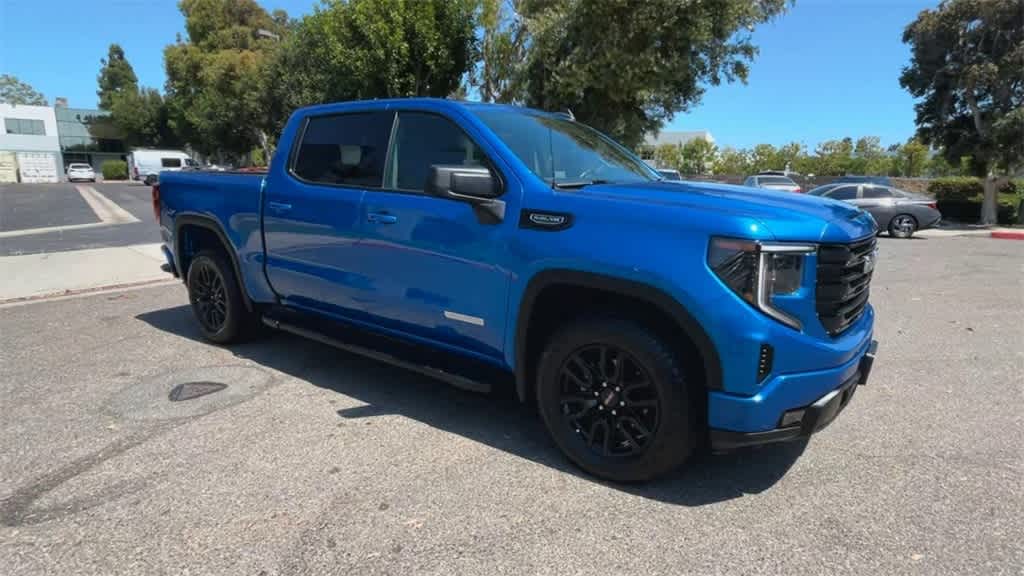 Thumbnail: 2023 GMC Sierra 1500 - 2