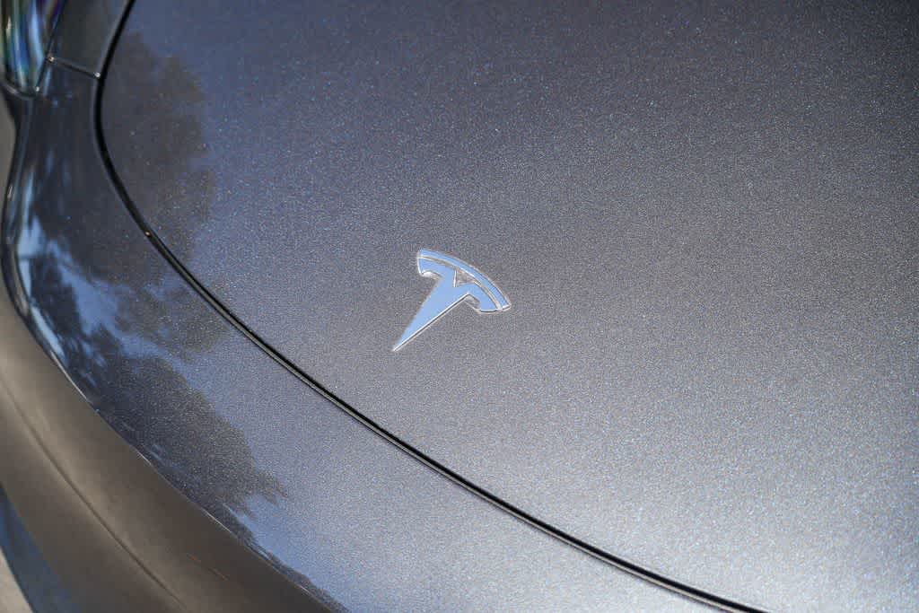 Thumbnail: 2023 Tesla Model 3 - 2