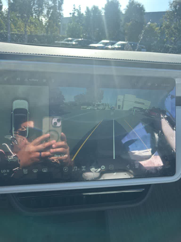 Thumbnail: 2023 Rivian R1S - 12