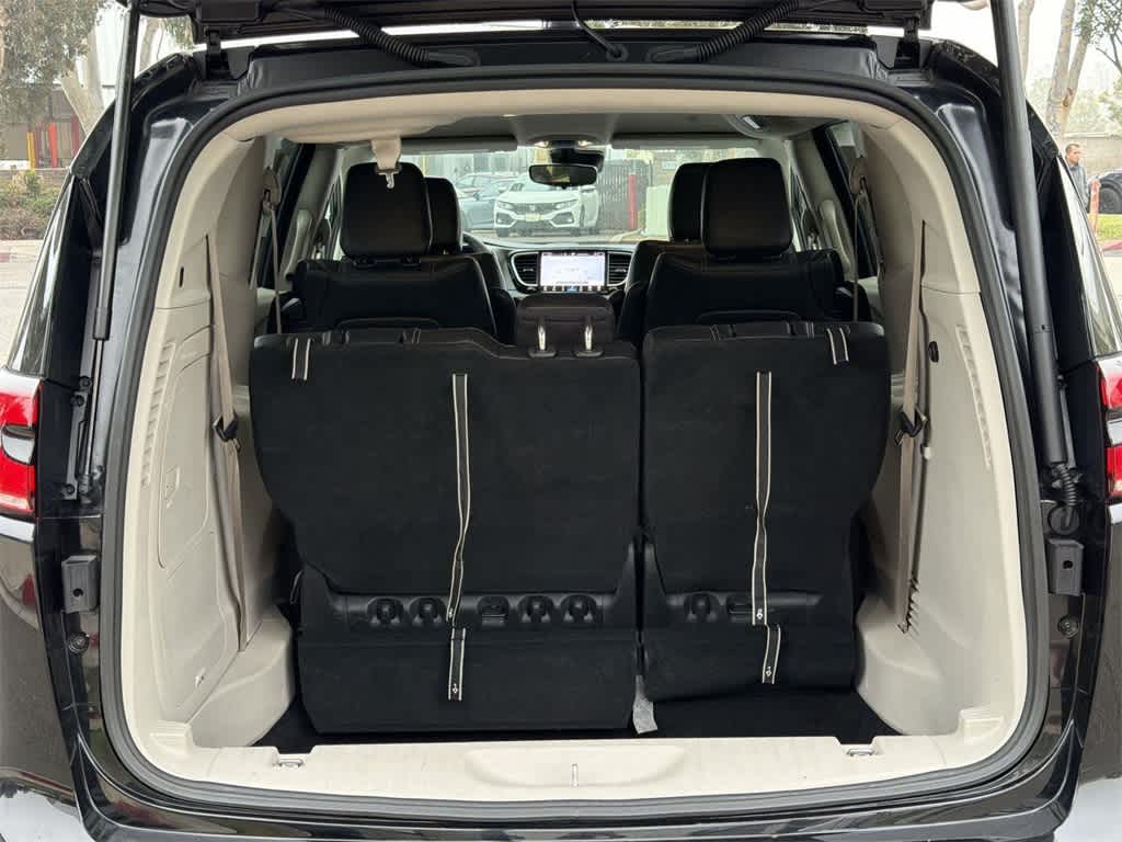 Thumbnail: 2024 Chrysler Pacifica - 31