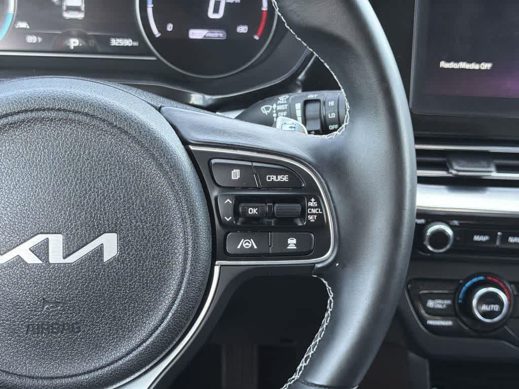 Thumbnail: 2022 Kia Niro - 14