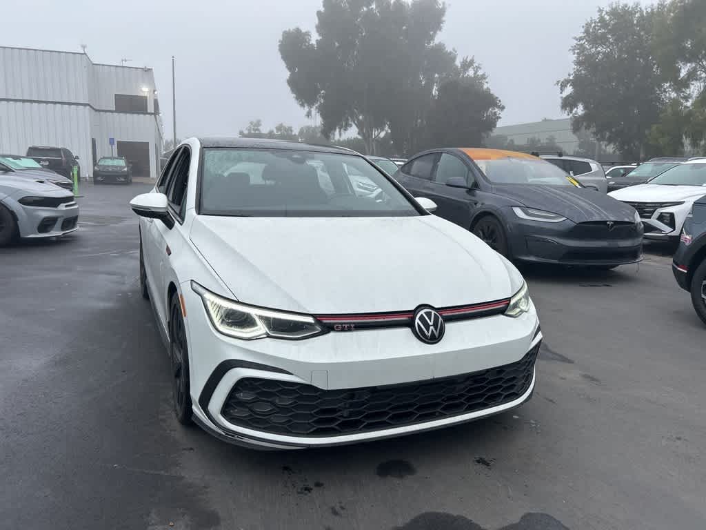 2023 Volkswagen Golf GTI SE's photo