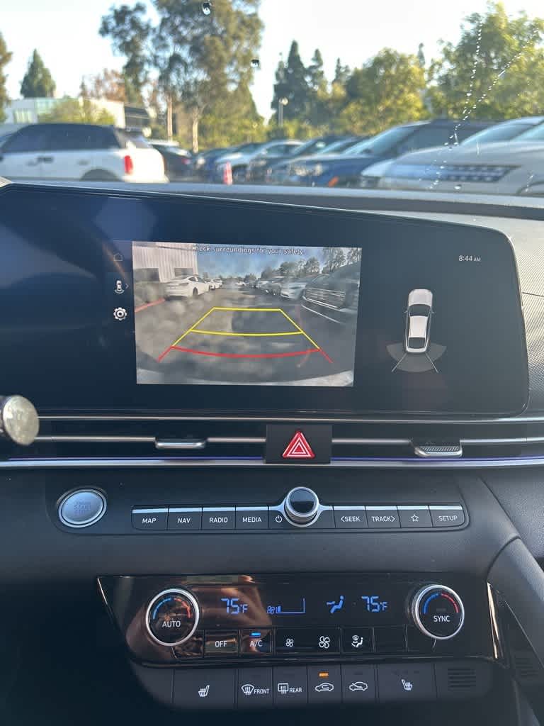 Thumbnail: 2023 Hyundai Elantra - 10