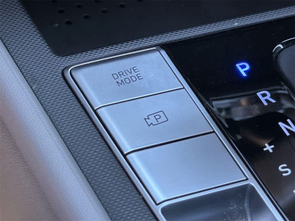 Thumbnail: 2023 Hyundai Elantra - 21