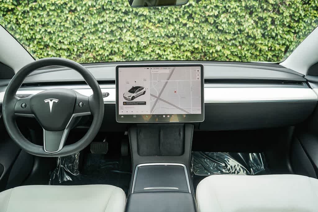 Thumbnail: 2021 Tesla Model 3 - 11