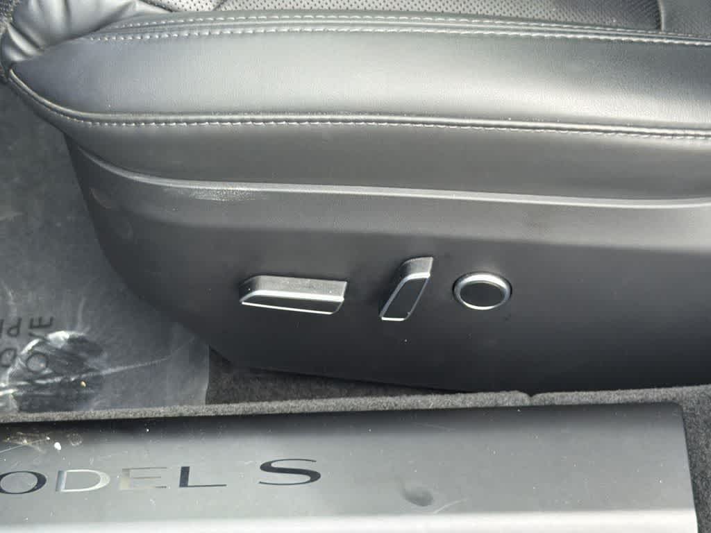 Thumbnail: 2023 Tesla Model S - 26