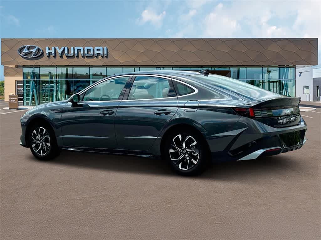 New 2025 Hyundai Sonata SEL Sedan