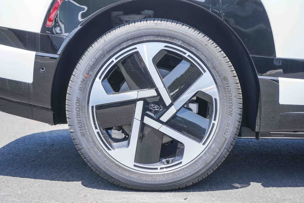 Thumbnail: 2026 Hyundai Ioniq - 8