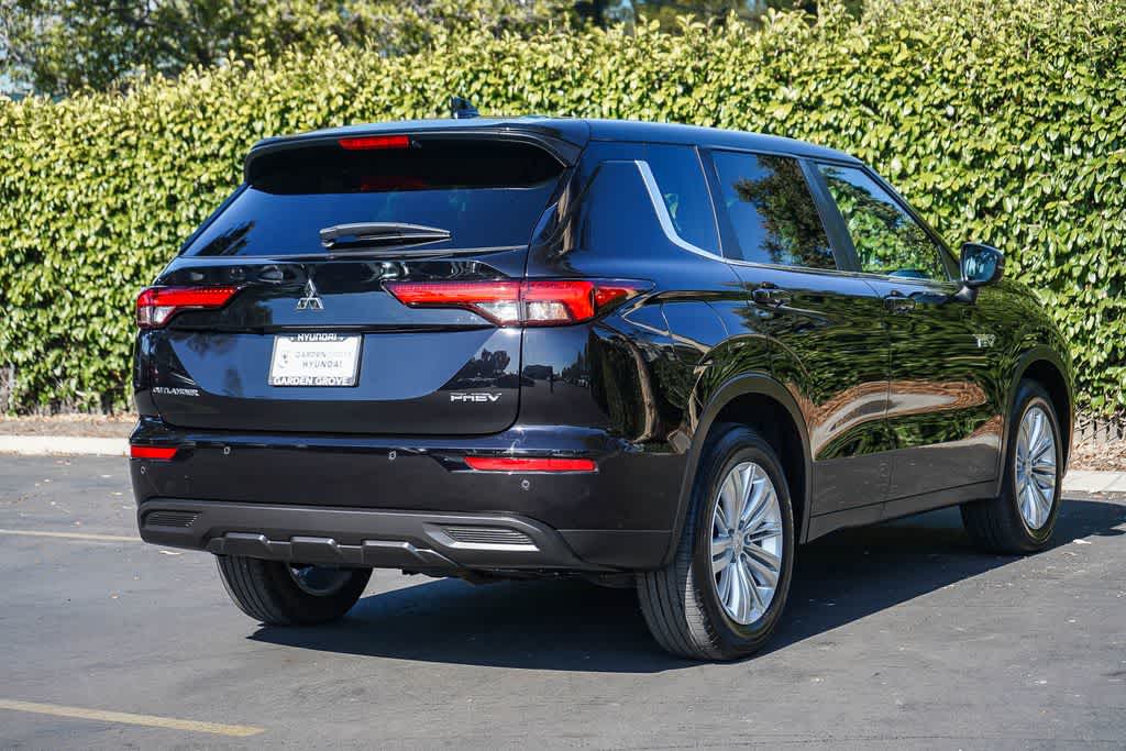 Thumbnail: 2025 Mitsubishi Outlander - 6