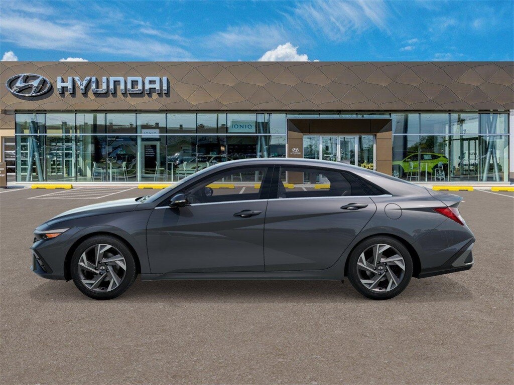 New 2025 Hyundai Elantra Limited Sedan