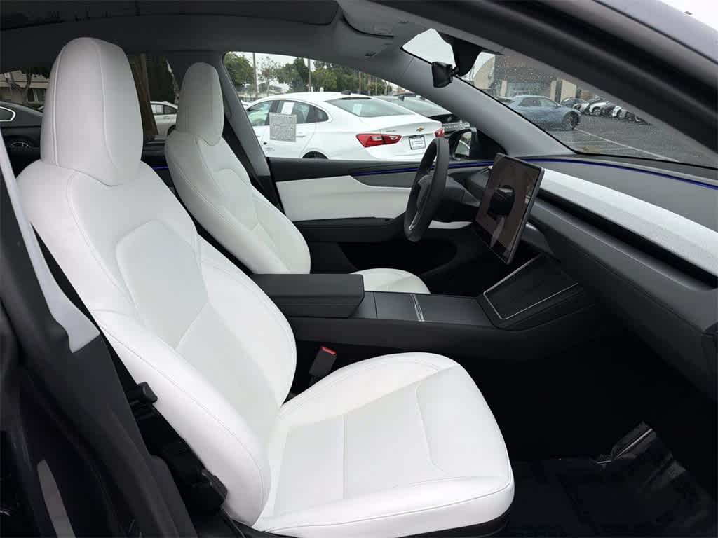 Thumbnail: 2026 Tesla Model Y - 40