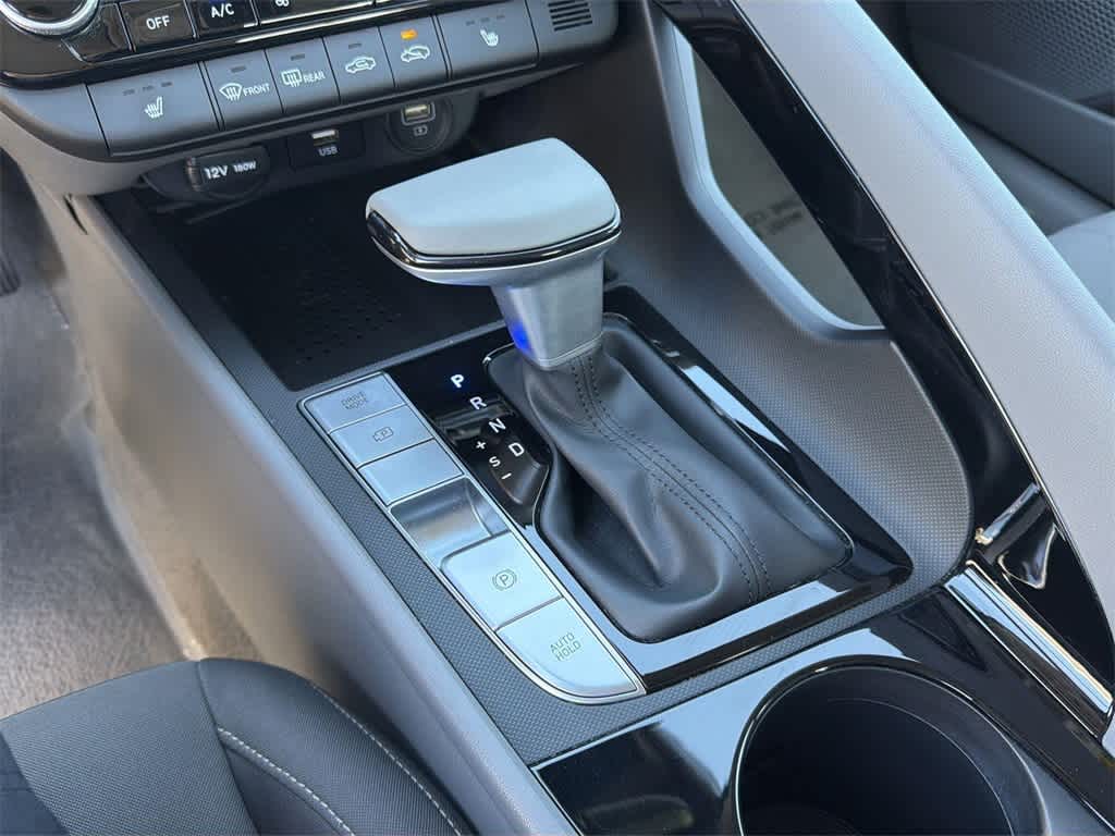 Thumbnail: 2023 Hyundai Elantra - 17