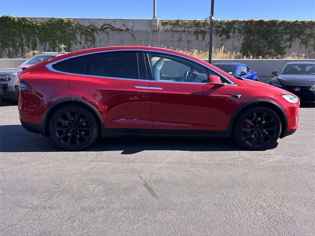 Thumbnail: 2021 Tesla Model X - 15