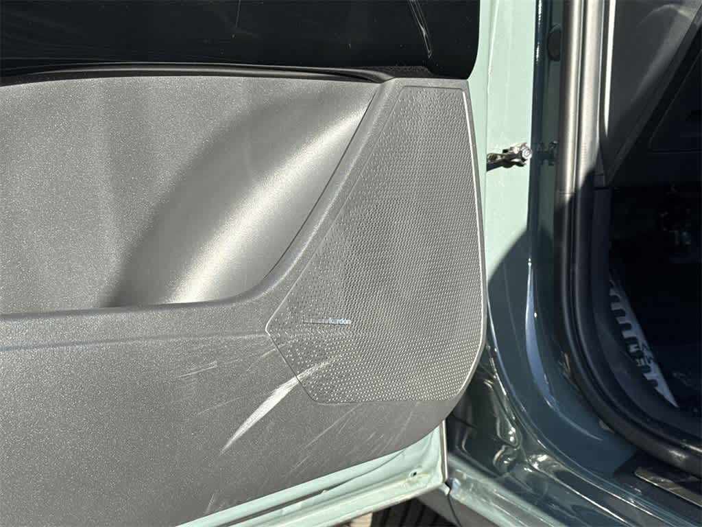 Thumbnail: 2023 Kia Niro - 25