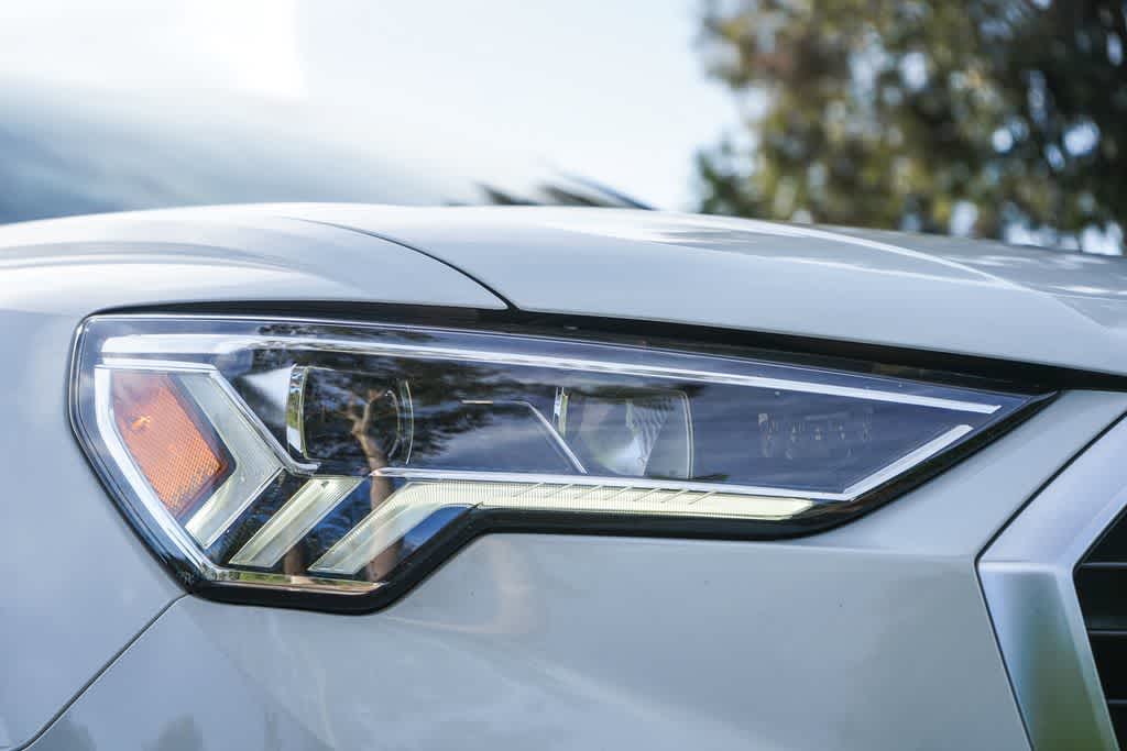 Thumbnail: 2023 Audi Q3 - 10