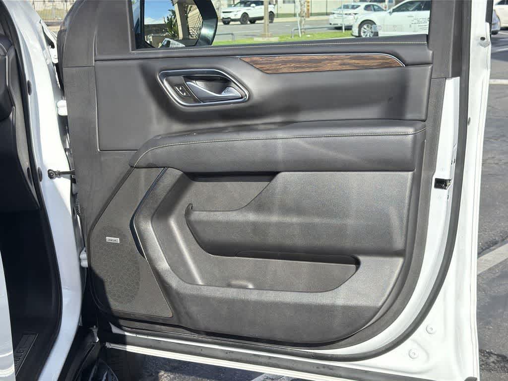 Thumbnail: 2023 Chevrolet Suburban - 41