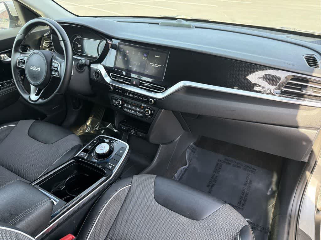 Thumbnail: 2022 Kia Niro - 42