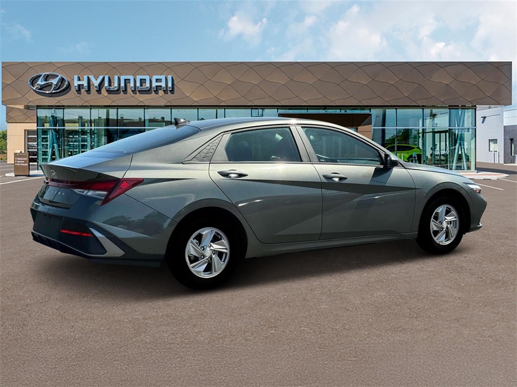 Thumbnail: 2025 Hyundai Elantra - 8