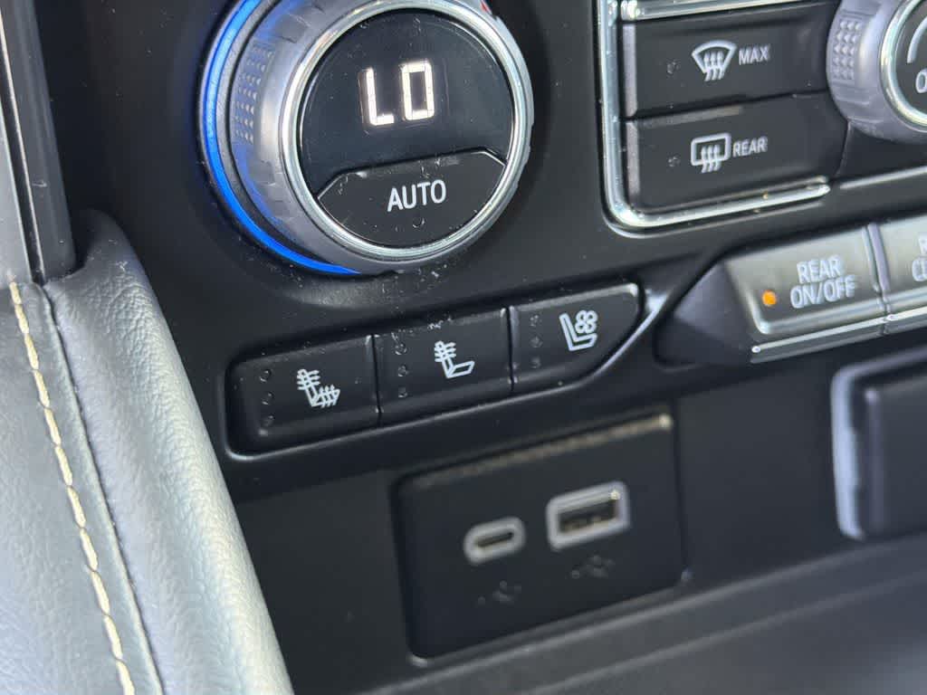 Thumbnail: 2023 Chevrolet Suburban - 22