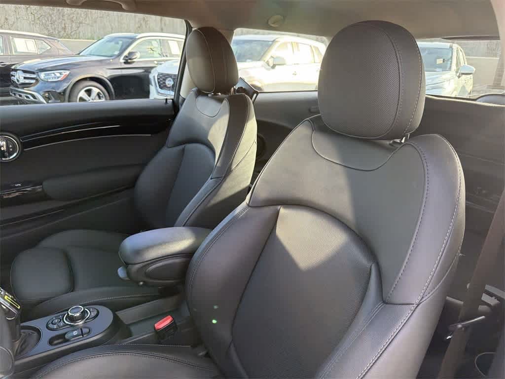 Thumbnail: 2023 MINI Cooper Hardtop - 27