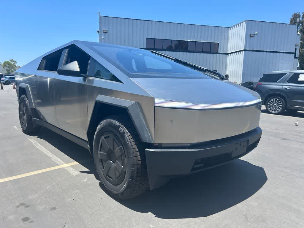 Used 2024 Tesla Cybertruck Base with VIN 7G2CEHED7RA033112 for sale in Garden Grove, CA