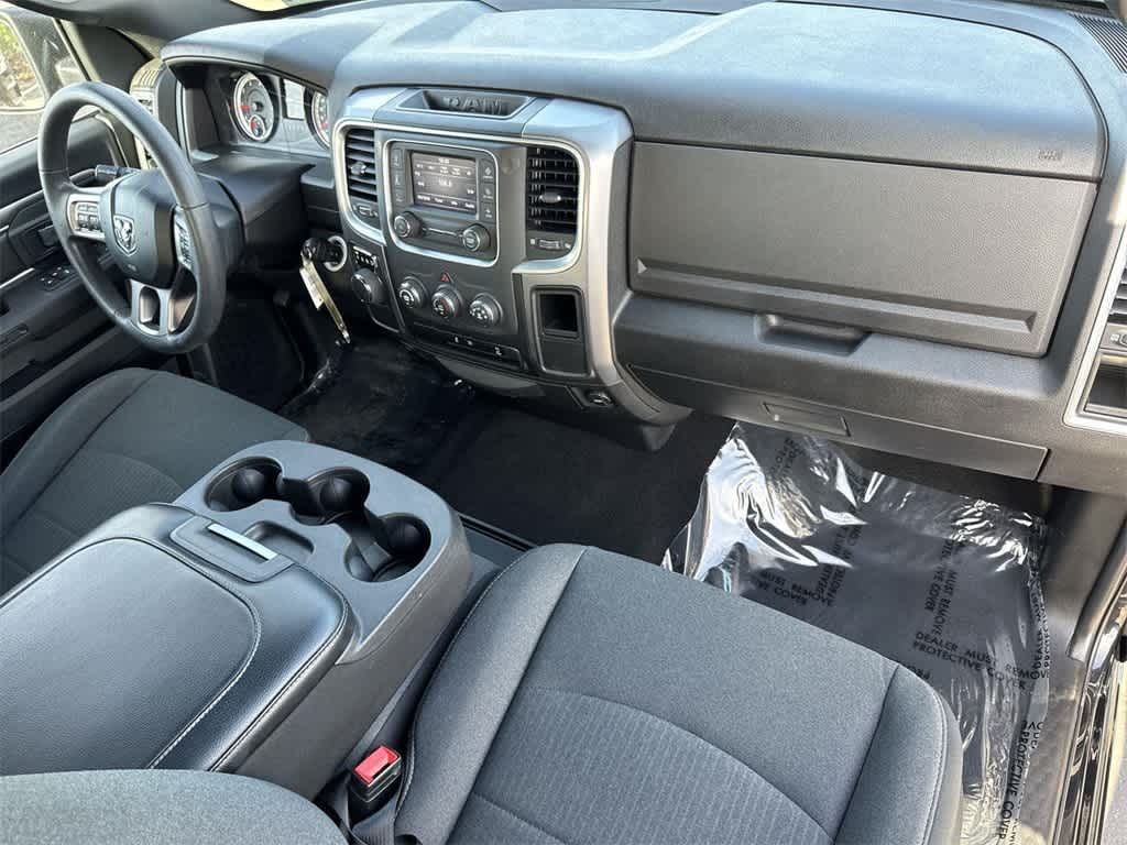 Thumbnail: 2024 RAM 1500 Classic - 41