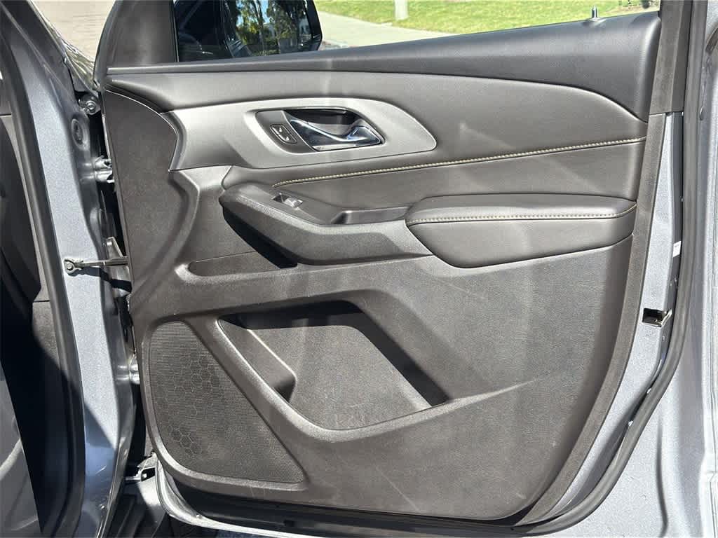 Thumbnail: 2019 Chevrolet Traverse - 32