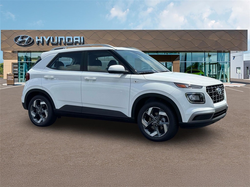 Thumbnail: 2025 Hyundai Venue - 10