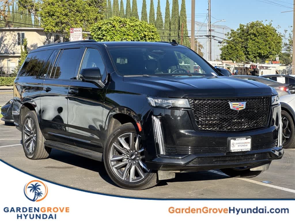 2023 Cadillac Escalade ESV Sport's photo