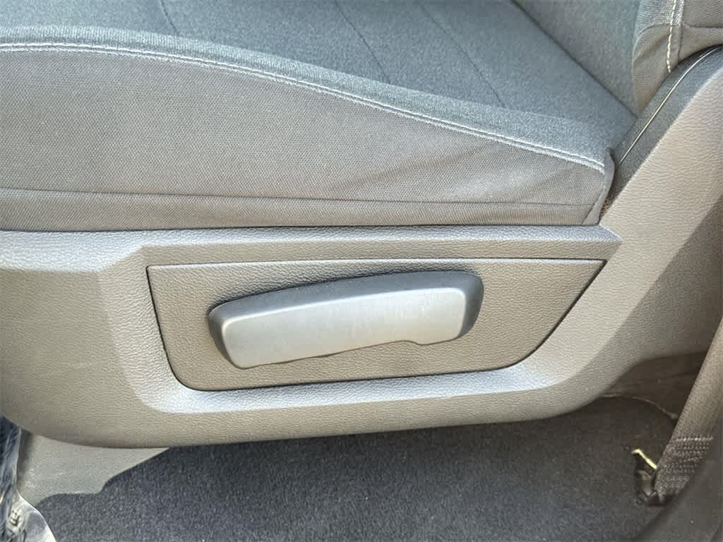 Thumbnail: 2024 RAM 1500 Classic - 25