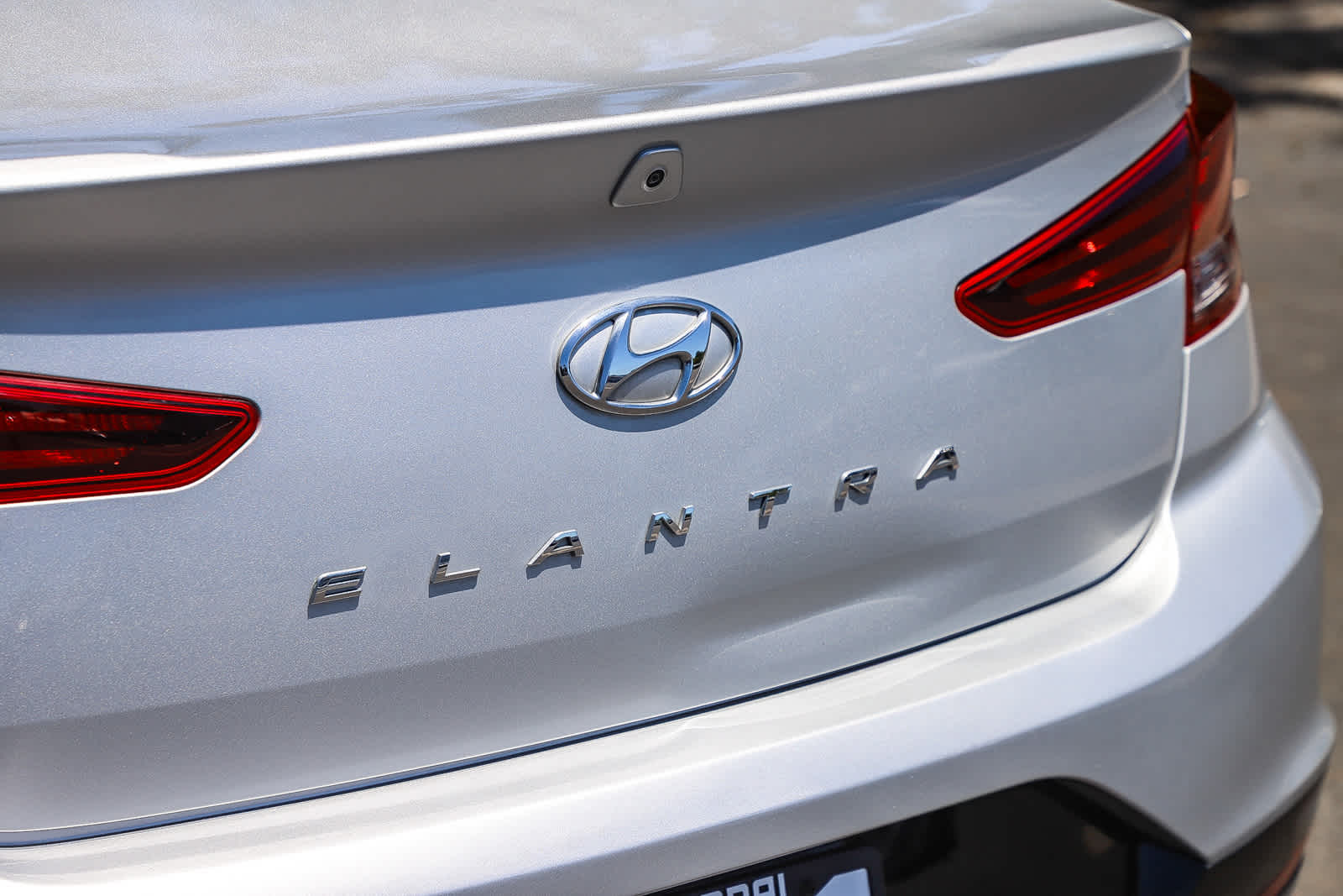 Thumbnail: 2019 Hyundai Elantra - 8