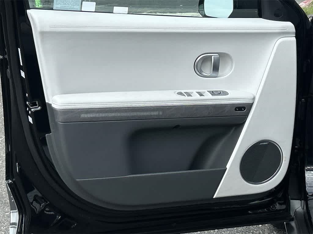 Thumbnail: 2024 Hyundai Ioniq 5 - 24