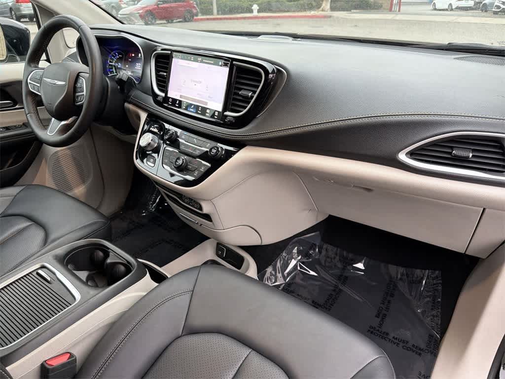 Thumbnail: 2024 Chrysler Pacifica - 42