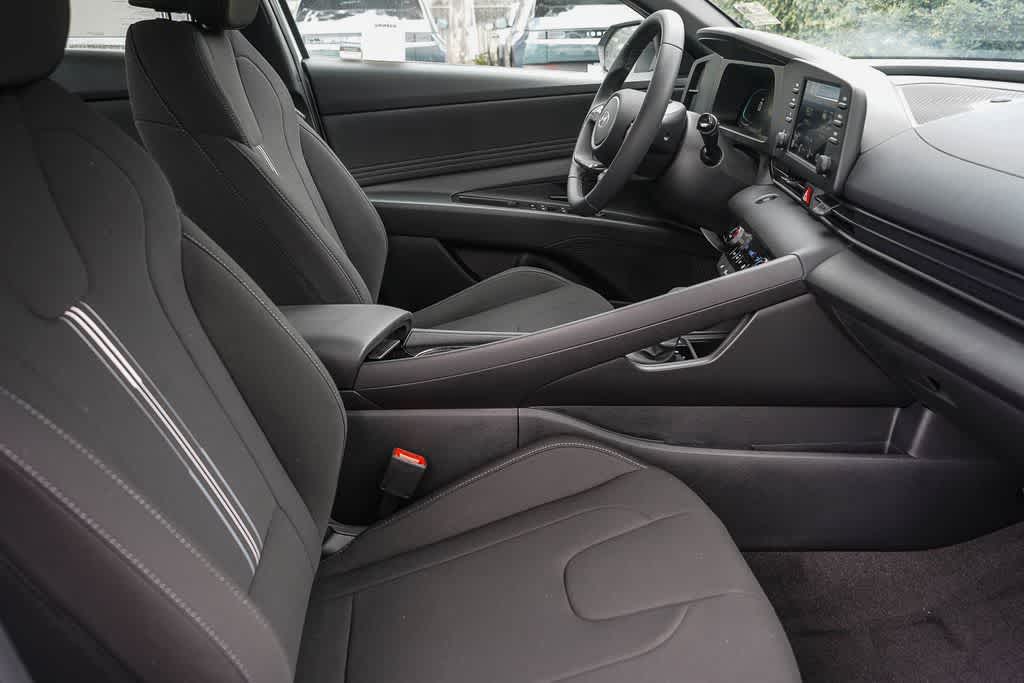 Thumbnail: 2026 Hyundai Elantra - 16