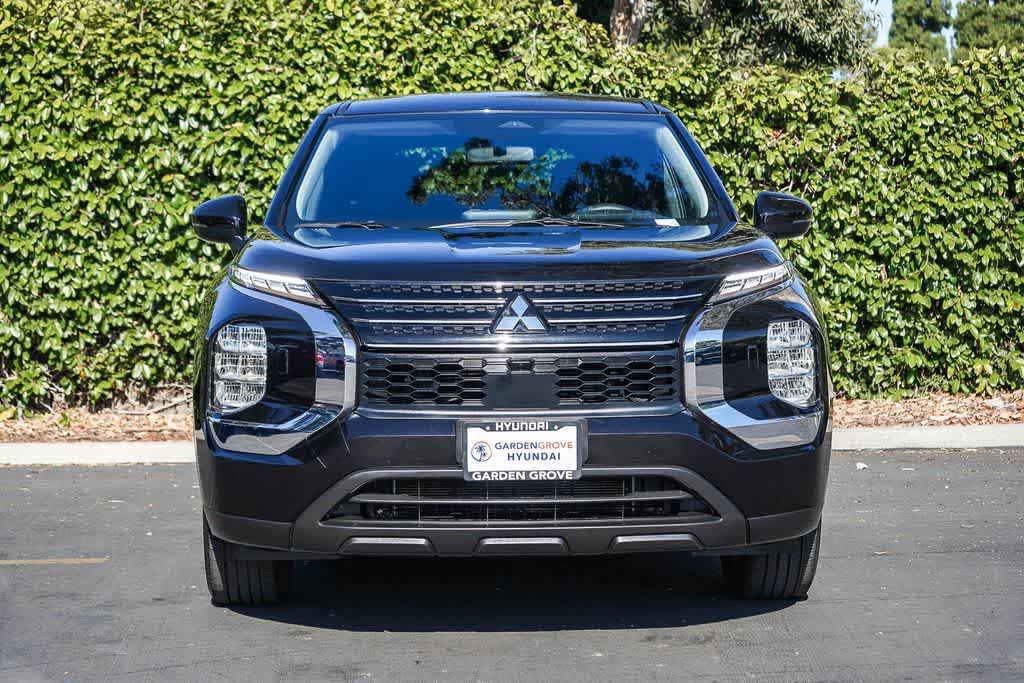 Thumbnail: 2025 Mitsubishi Outlander - 2