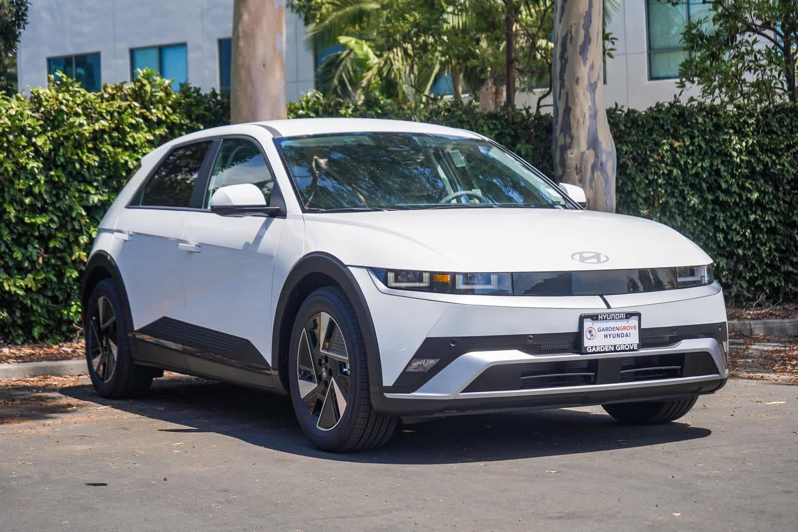 Thumbnail: 2026 Hyundai Ioniq 5 - 3