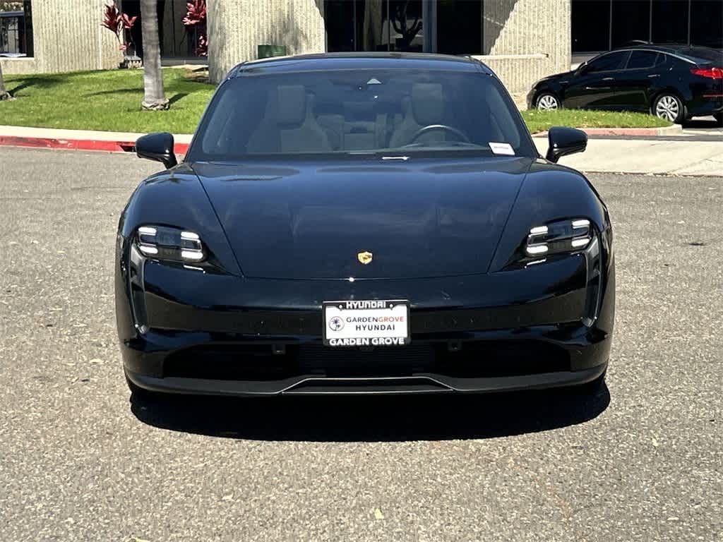 Thumbnail: 2021 Porsche Taycan - 10