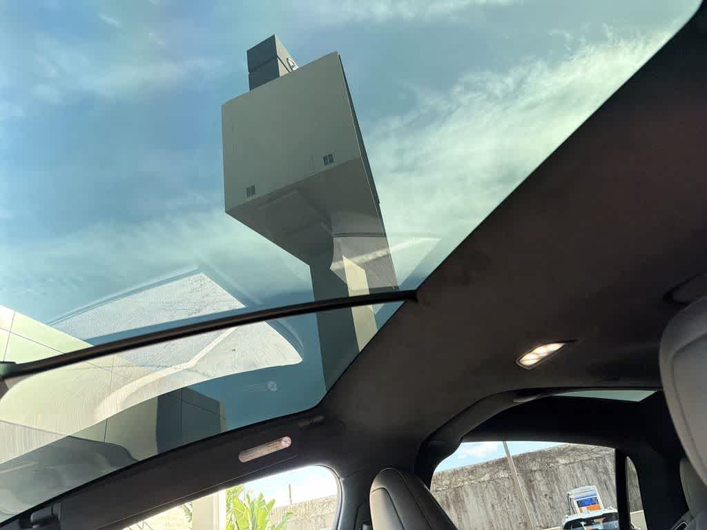 Thumbnail: 2022 Tesla Model X - 11