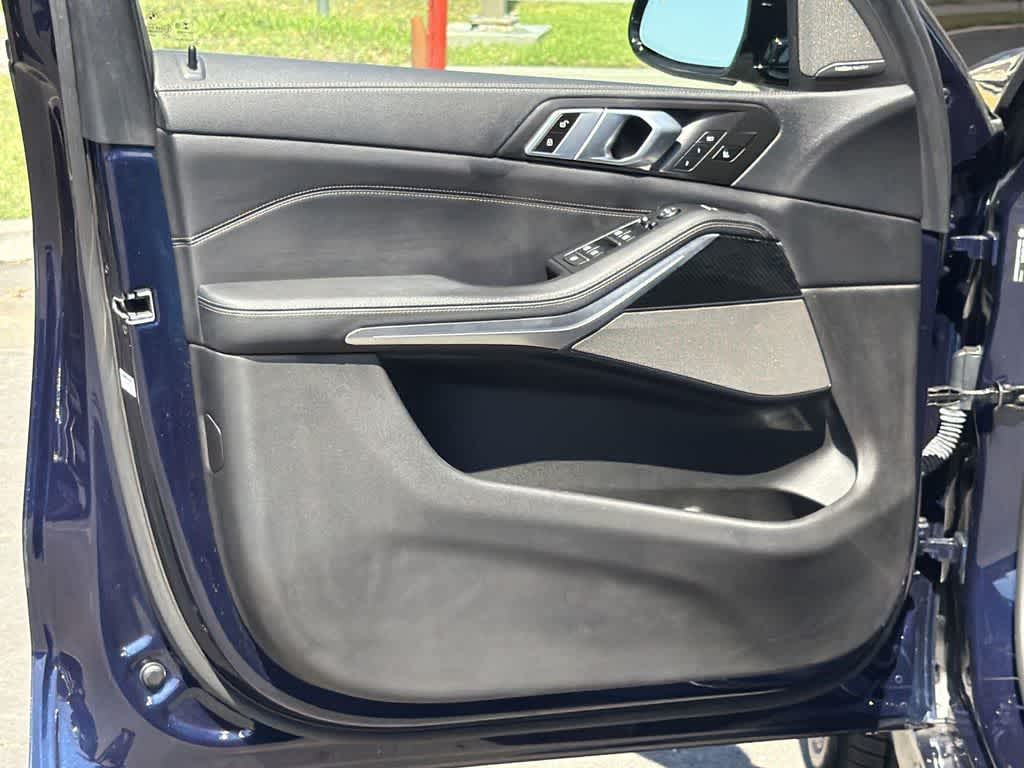 Thumbnail: 2021 BMW M5 - 24