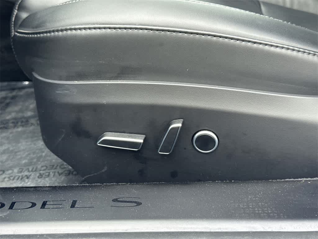 Thumbnail: 2022 Tesla Model S - 27