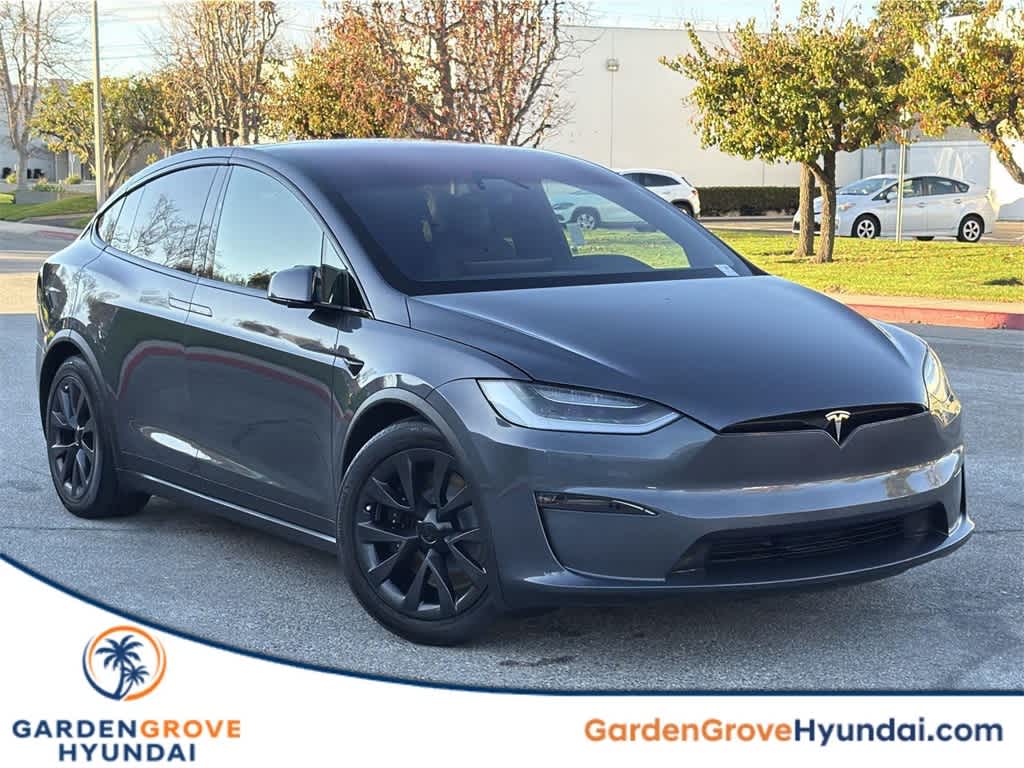 2022 Tesla Model X Plaid's photo