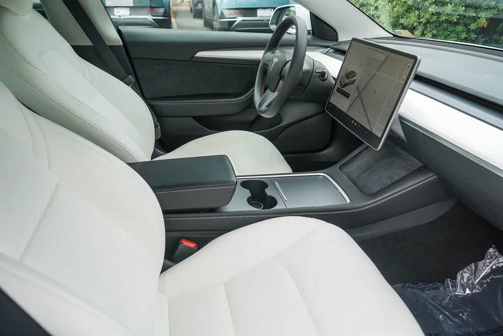 Thumbnail: 2021 Tesla Model 3 - 14