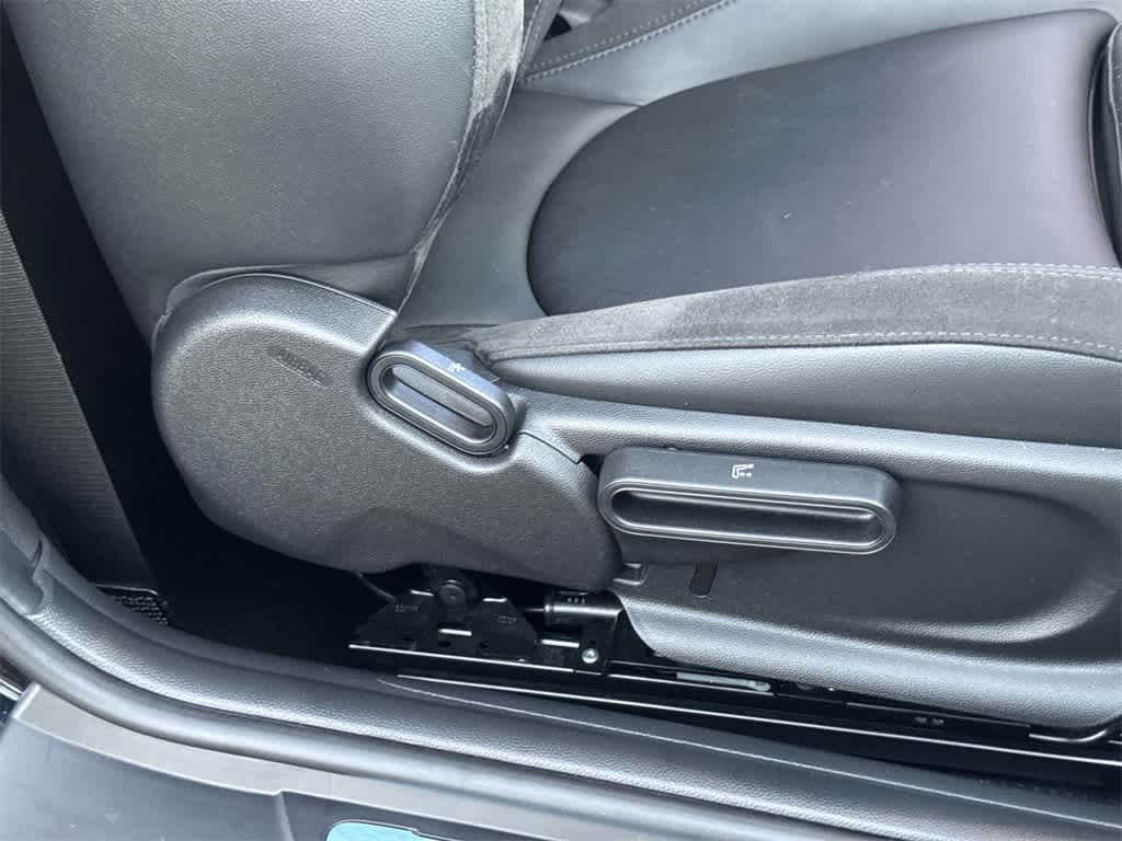 Thumbnail: 2023 MINI Cooper Hardtop - 40