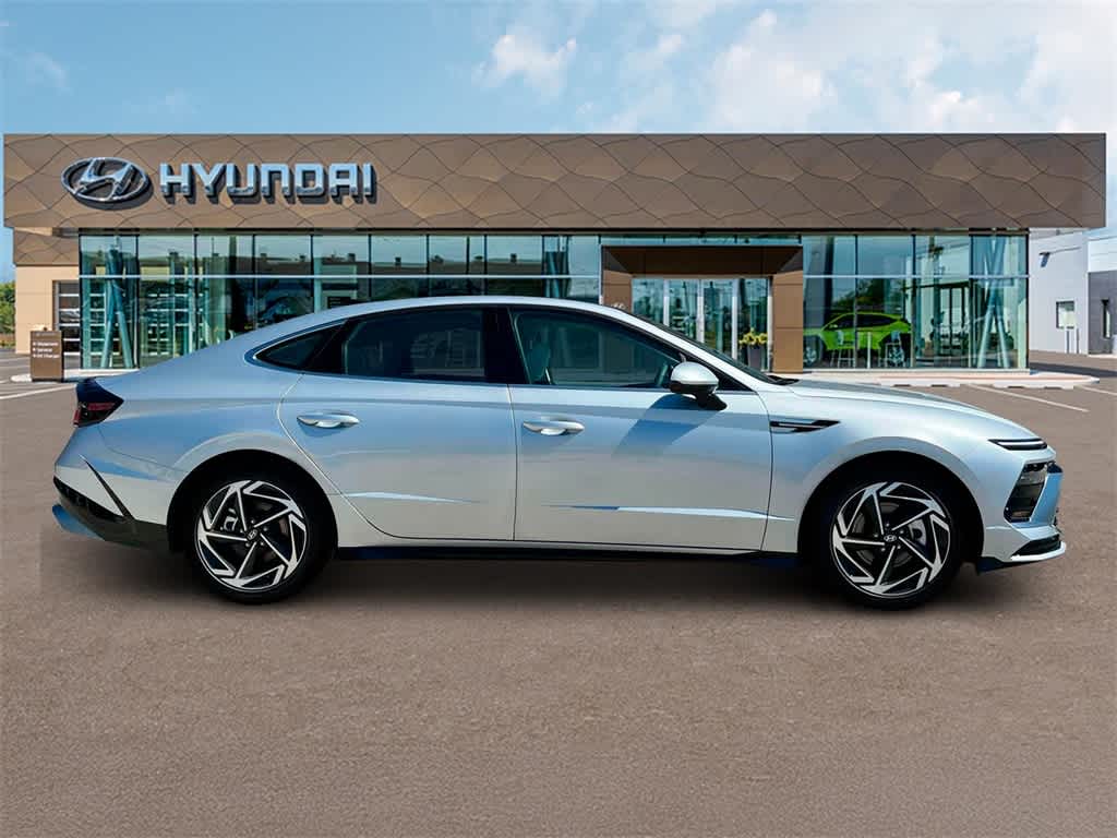 Thumbnail: 2024 Hyundai Sonata - 9